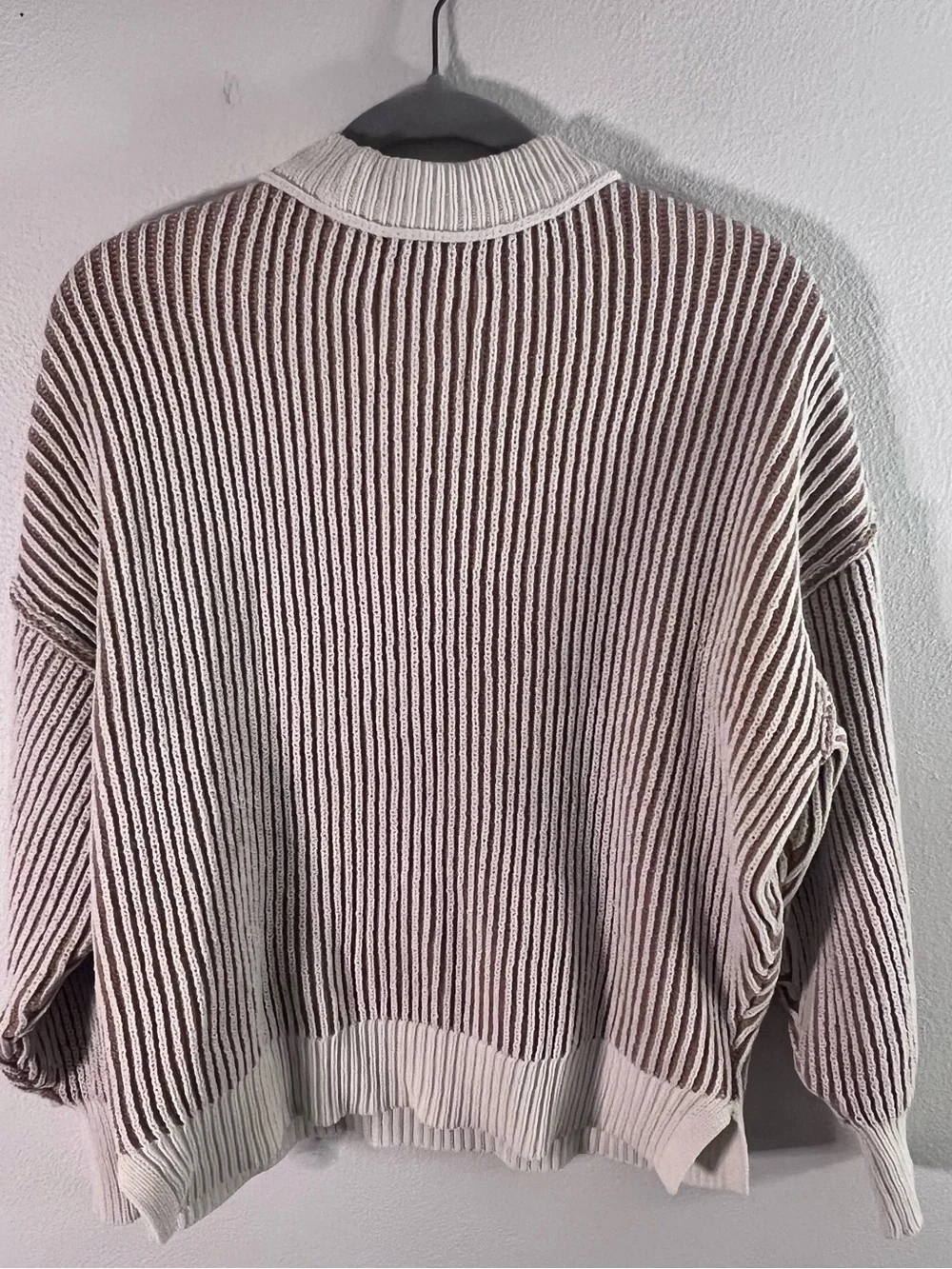 aerie Two-Tone Ribbed Crewneck Sweater in Cream and Brown